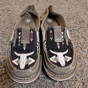 Ariat cruisers